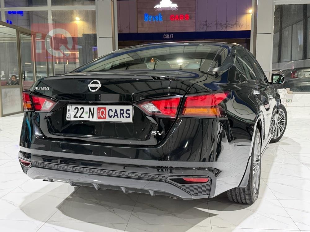 نيسان ألتيما